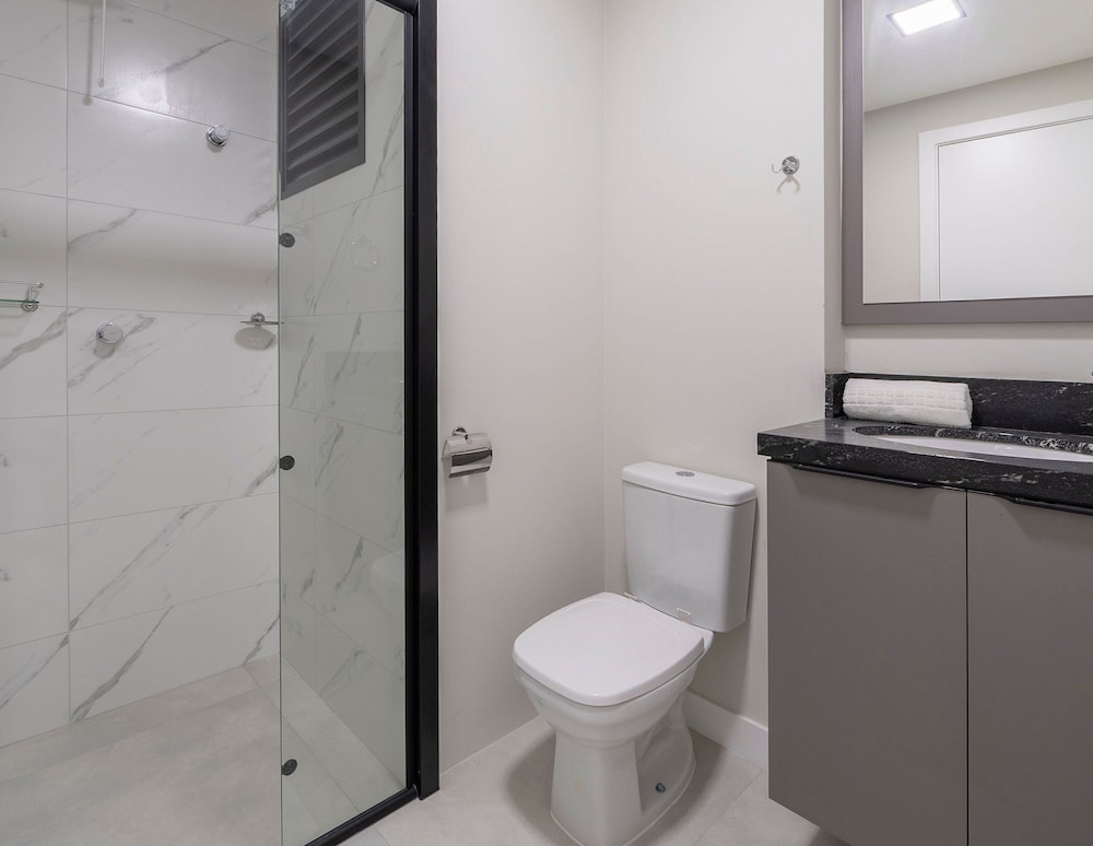 Room, 1 Queen Bed, Accessible (Communications) - Photo 2