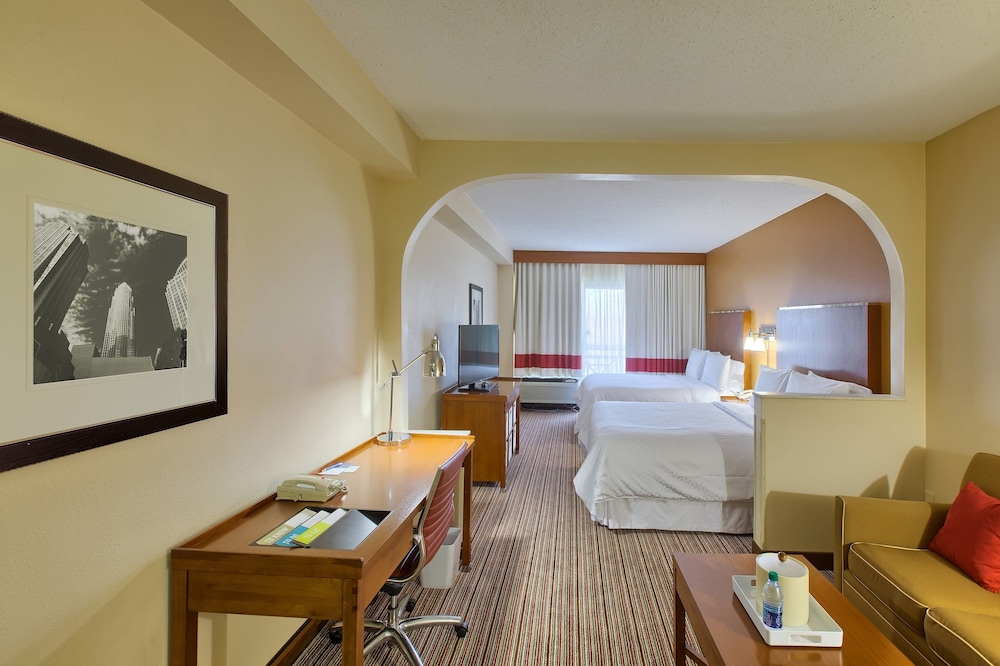 Room, 2 Queen Beds - Photo 1