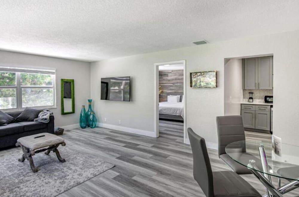 Premium Condo photo 3
