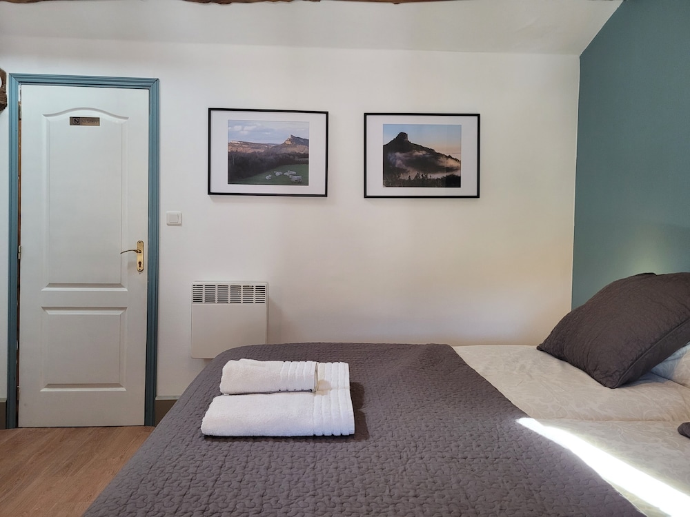 Twin Room, Private Bathroom (Les Deux Roches) photo 3