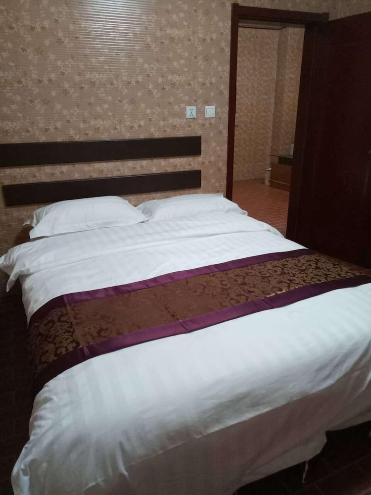 Business King Room photo 2