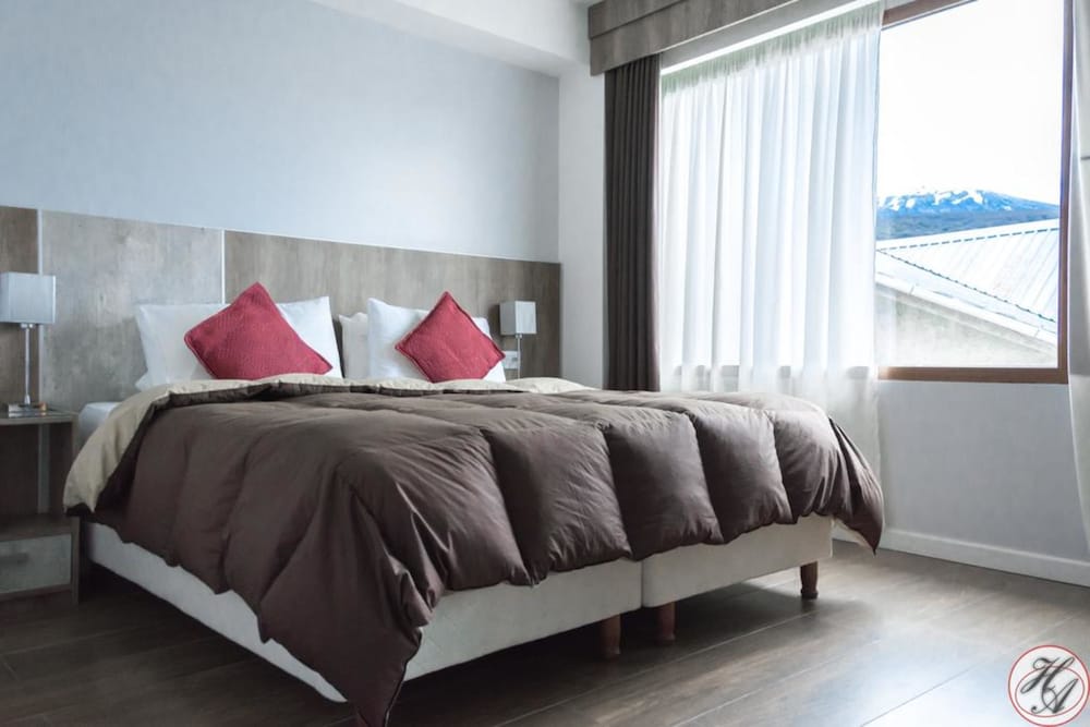 Standard Double Room, Canal View