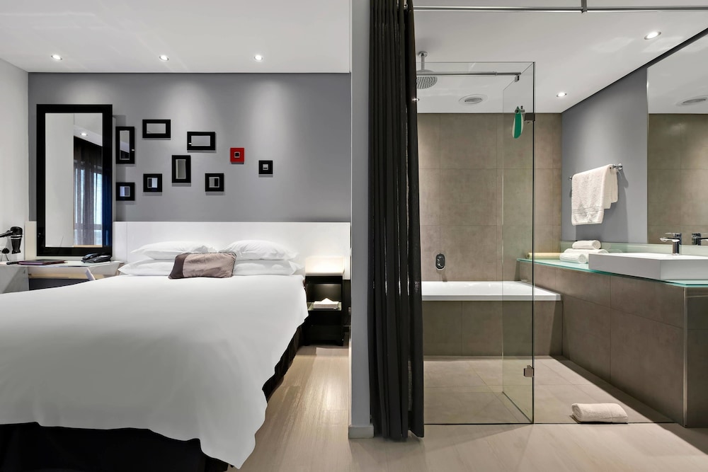Executive Suite, 1 Bedroom thumbnail 6