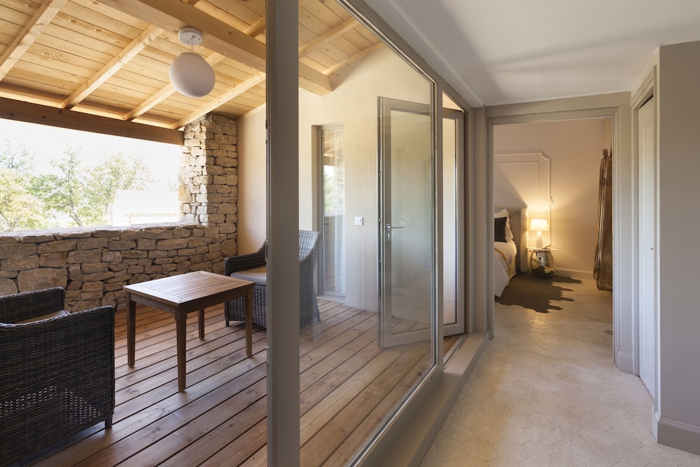 Suite - Photo 4