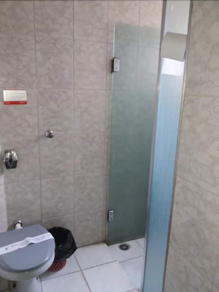 Standard Triple Room, 3 Twin Beds photo 2
