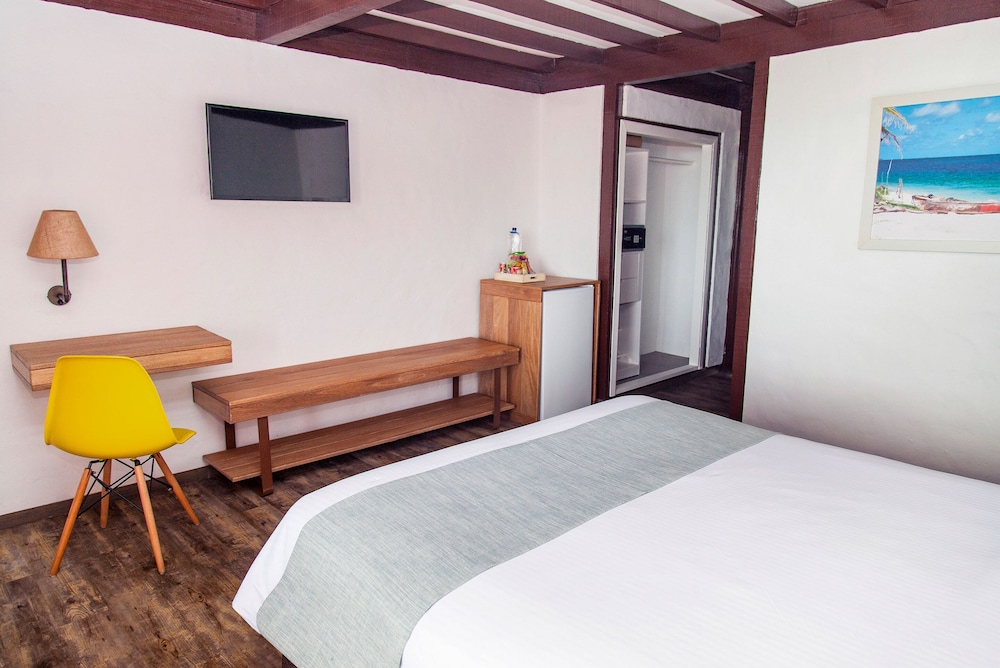 Double Room - Photo 7