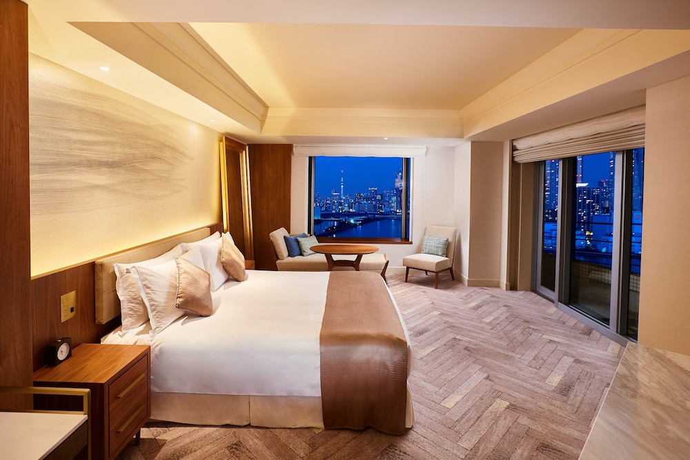 InterContinental Tokyo Bay by IHG bedroom photo