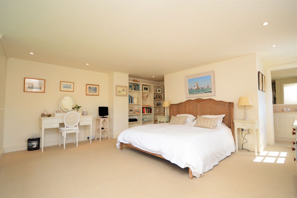 Cottage photo 2