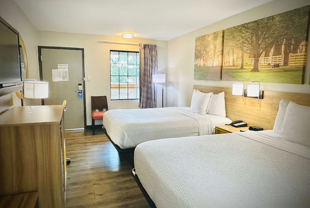 Room, 2 Double Beds, Smoking photo 1