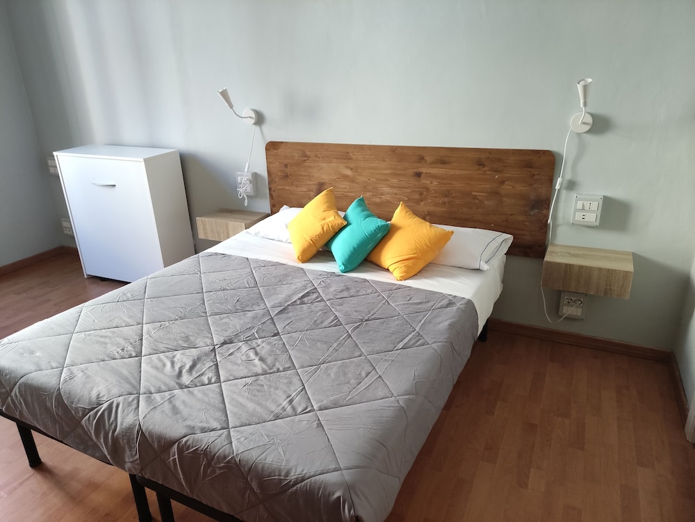 City Double Room, Multiple Beds photo 1