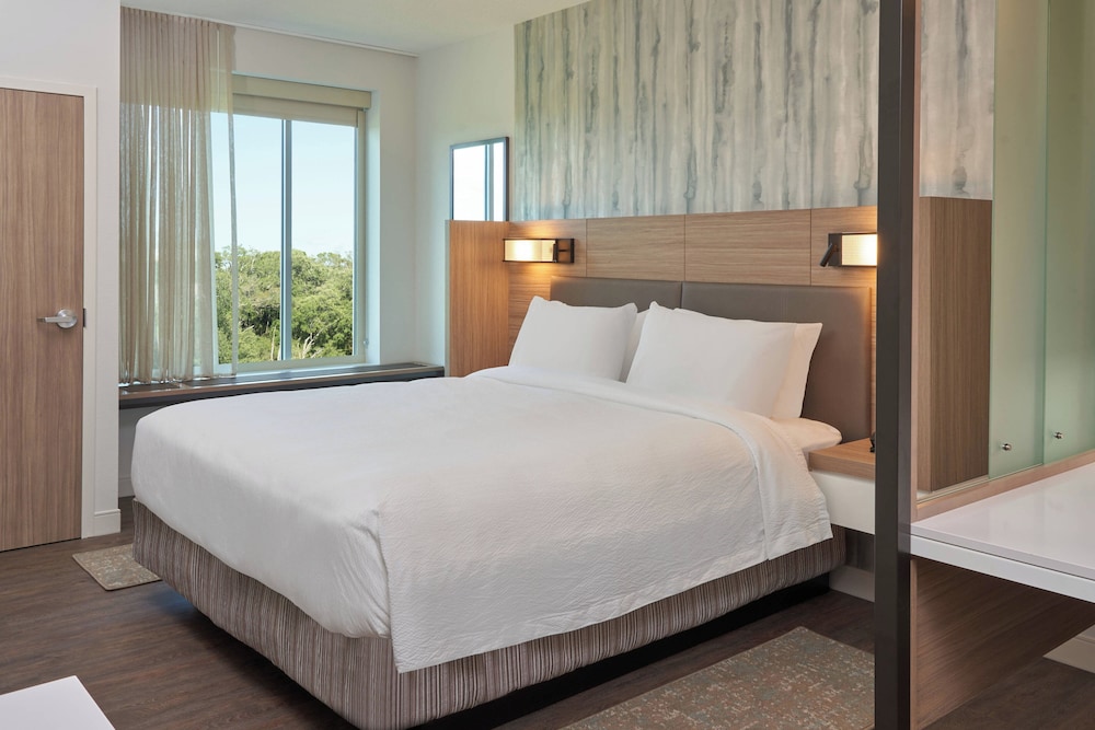 Available room