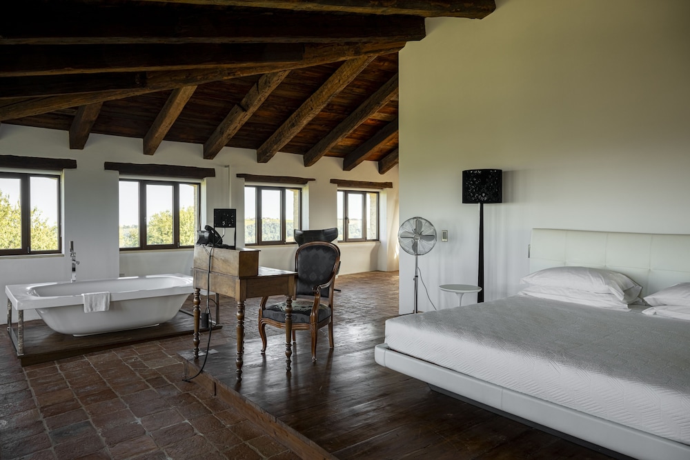 Superior Suite photo 3