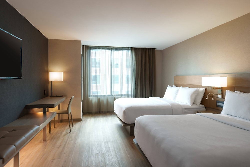 Premium Room, 2 Queen Beds (View) - Photo 1