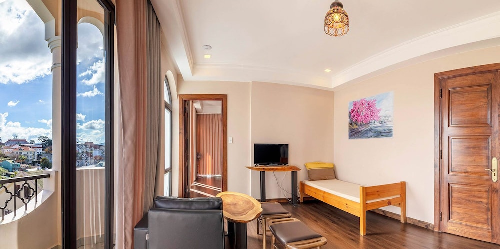 Deluxe Triple Room - Photo 2