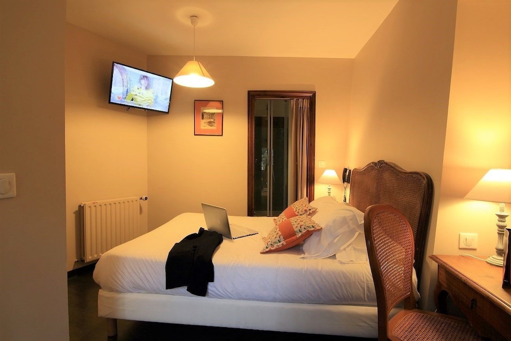 Standard Double Room photo 2