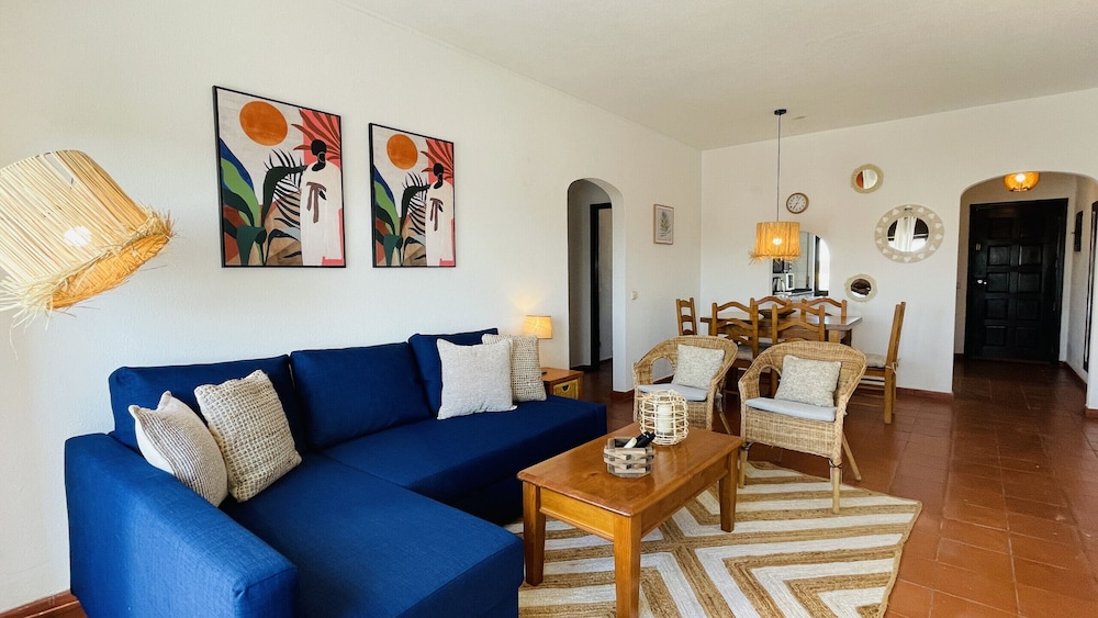 Apartment, 2 Bedrooms, Terrace, Beachside