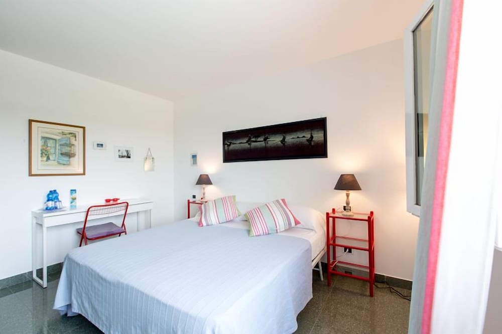 Superior Double or Twin Room, Garden View (Lanterne) photo 1