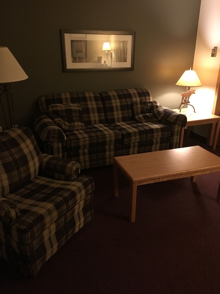 2 Room Suite, 1 King Bed and Sofa Bed, Jetted Tub photo 3