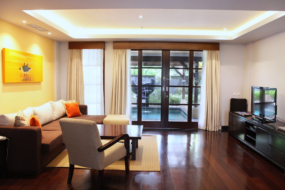 Suite, 3 Bedrooms, Private Pool - Photo 4