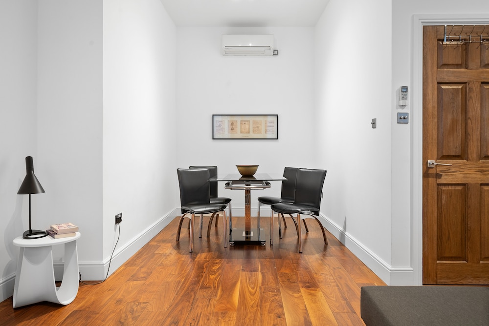 Apartment 2, 48 Bishopsgate photo 3