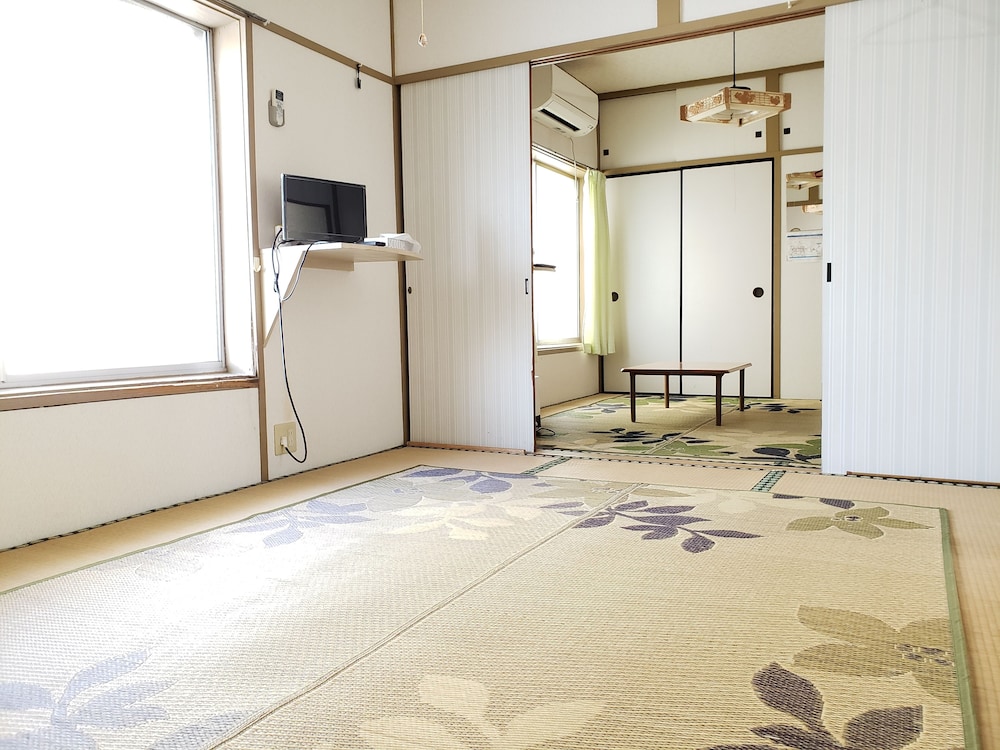Japanese Style Room for 6 Guests photo 1