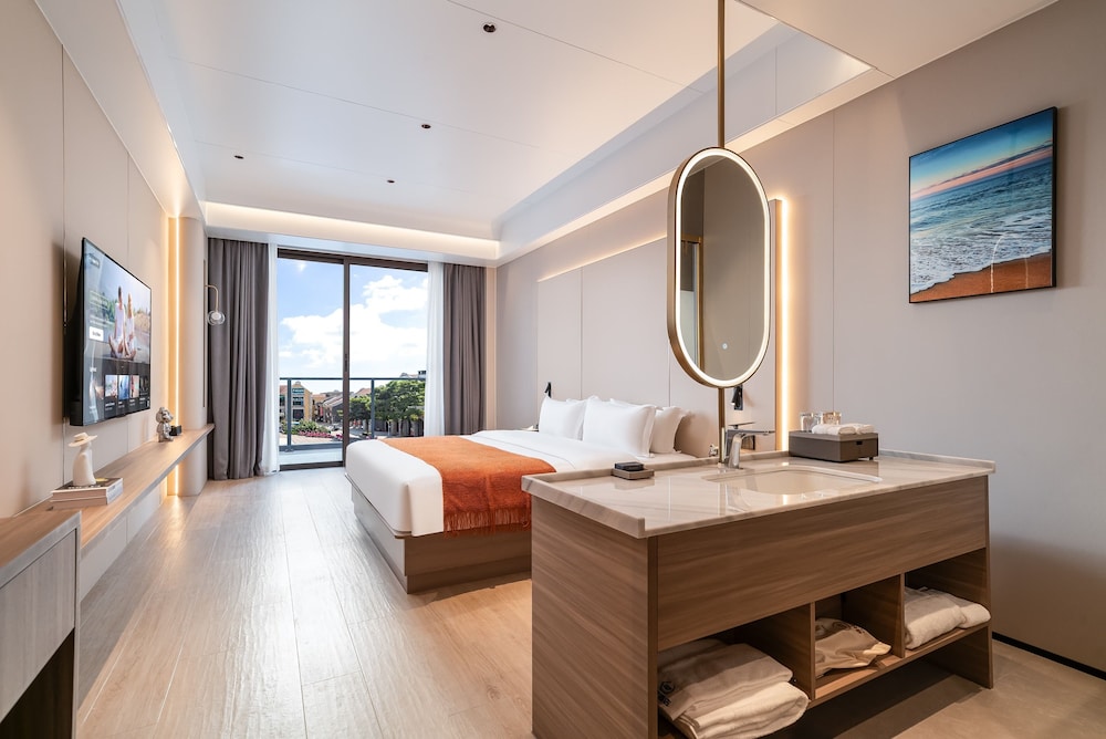 Superior Double Room, City View