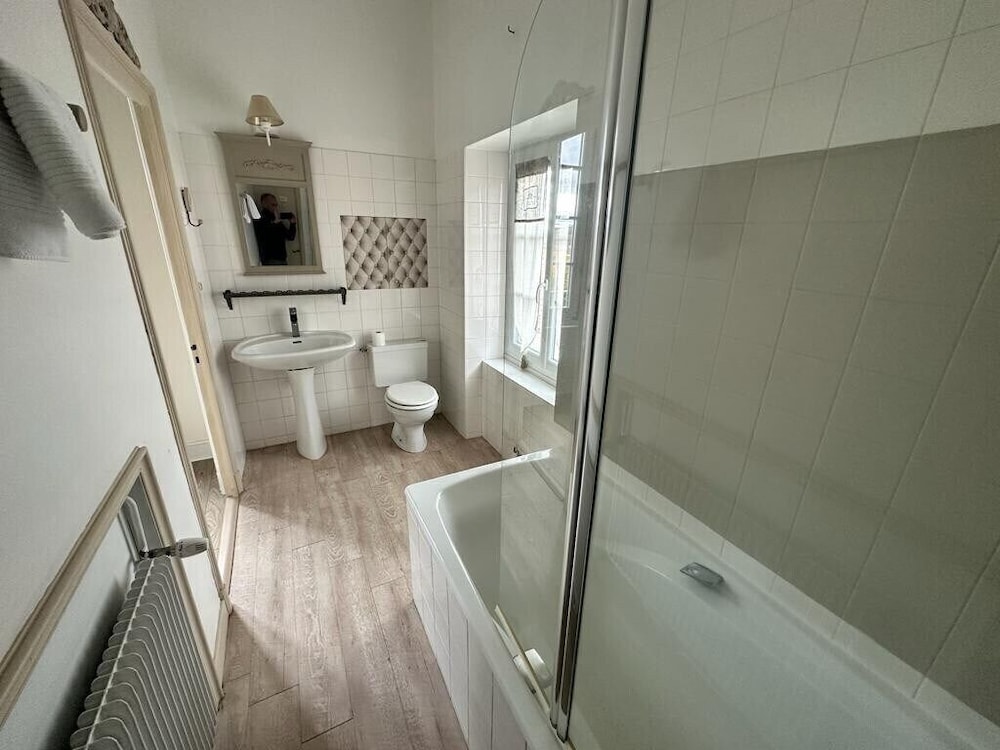 Classic Double Room, Ensuite (Chambre Tropicale) photo 3