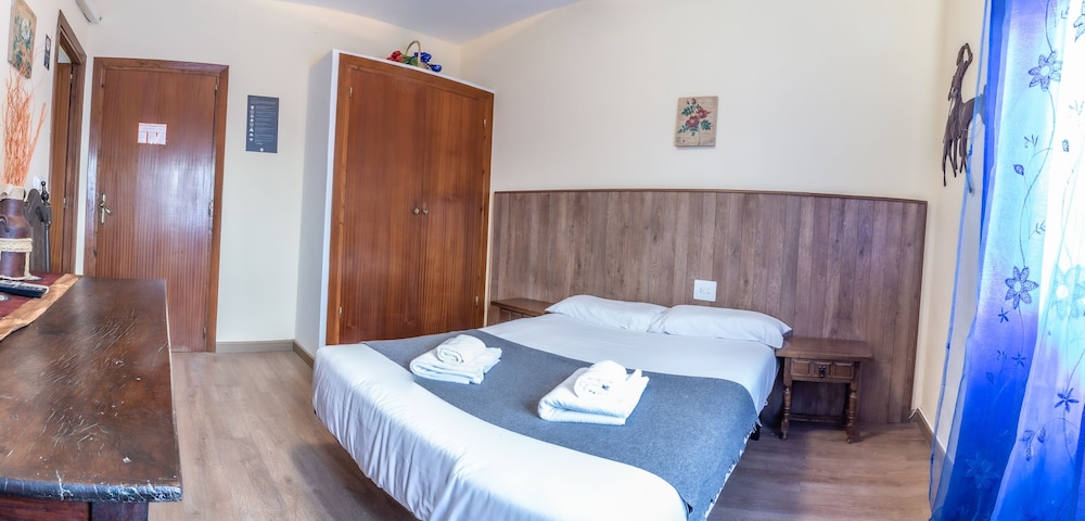 Economy Double or Twin Room - Photo 4