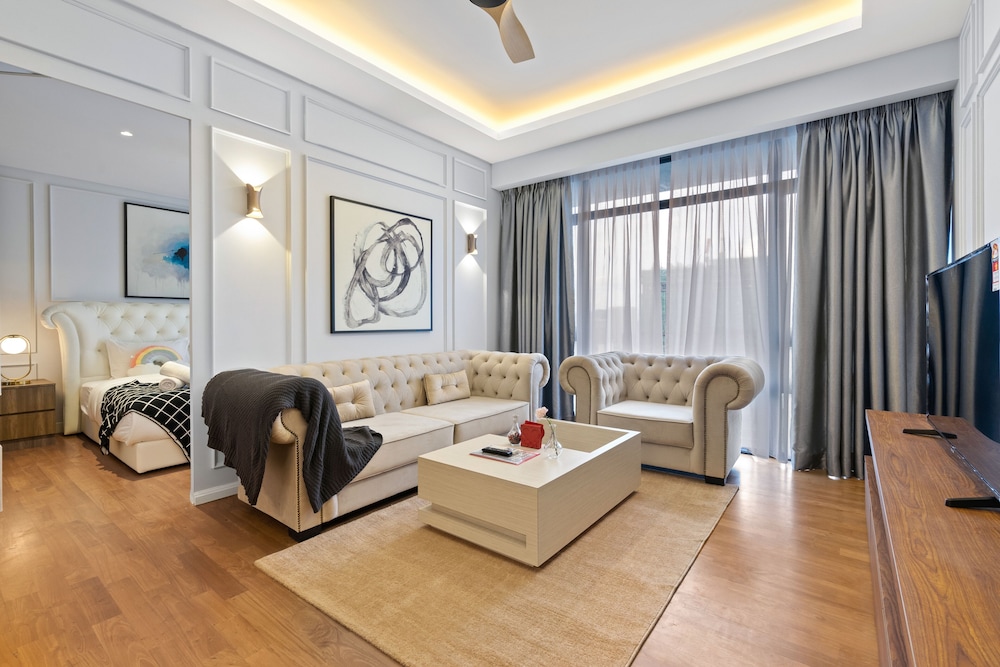 Junior Studio Suite, 1 Bedroom, Refrigerator & Microwave, City View