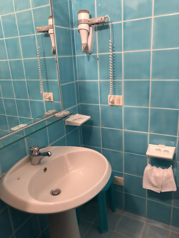 Classic Double Room, 1 Double Bed photo 3
