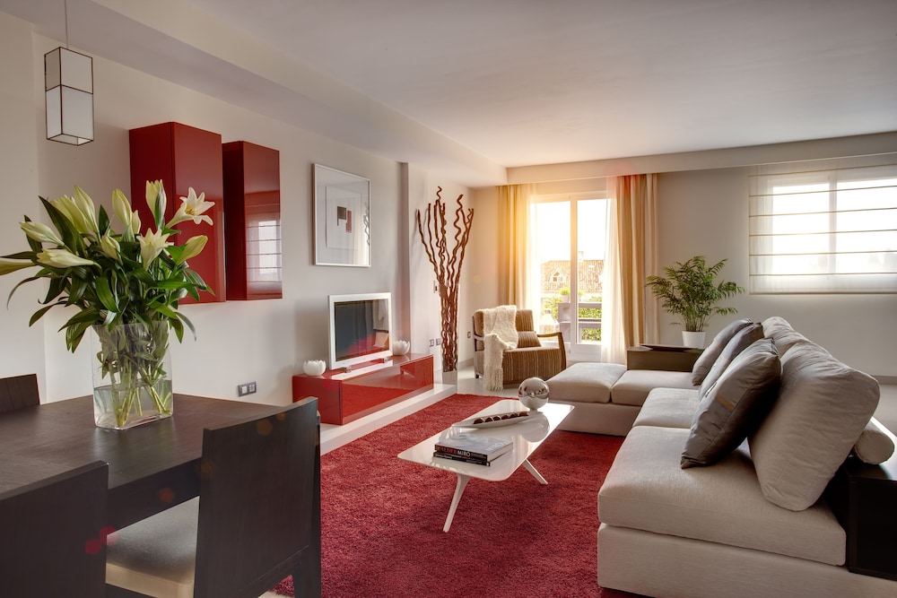 Casa Adosada, 3 Habitaciones (Terraza y Jardín)