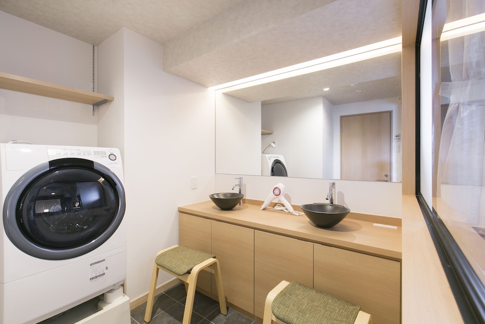 Premium Suite, Up to 5 Adults, Non Smoking - Photo 33
