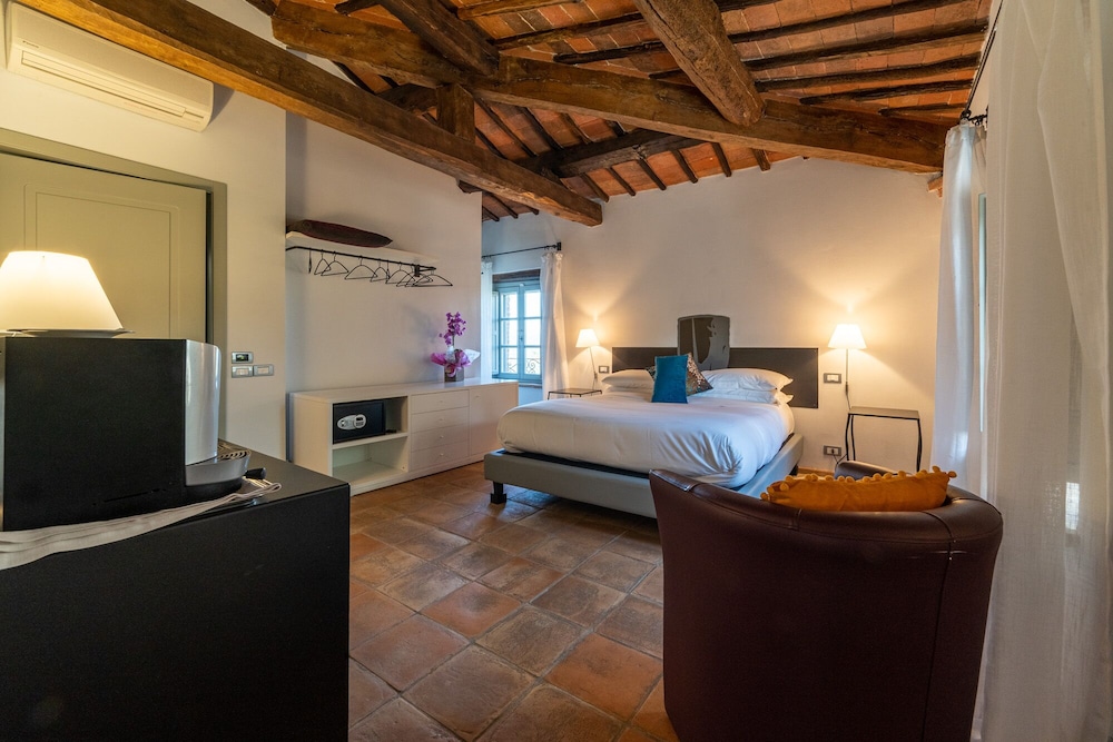 Classic Double or Twin Room photo 1