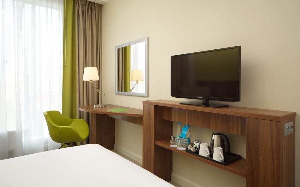Room, 1 Queen Bed with Sofa bed photo 1
