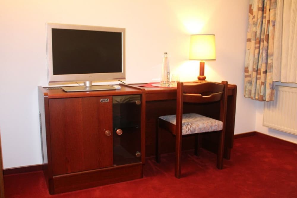 Economy Double or Twin Room photo 2