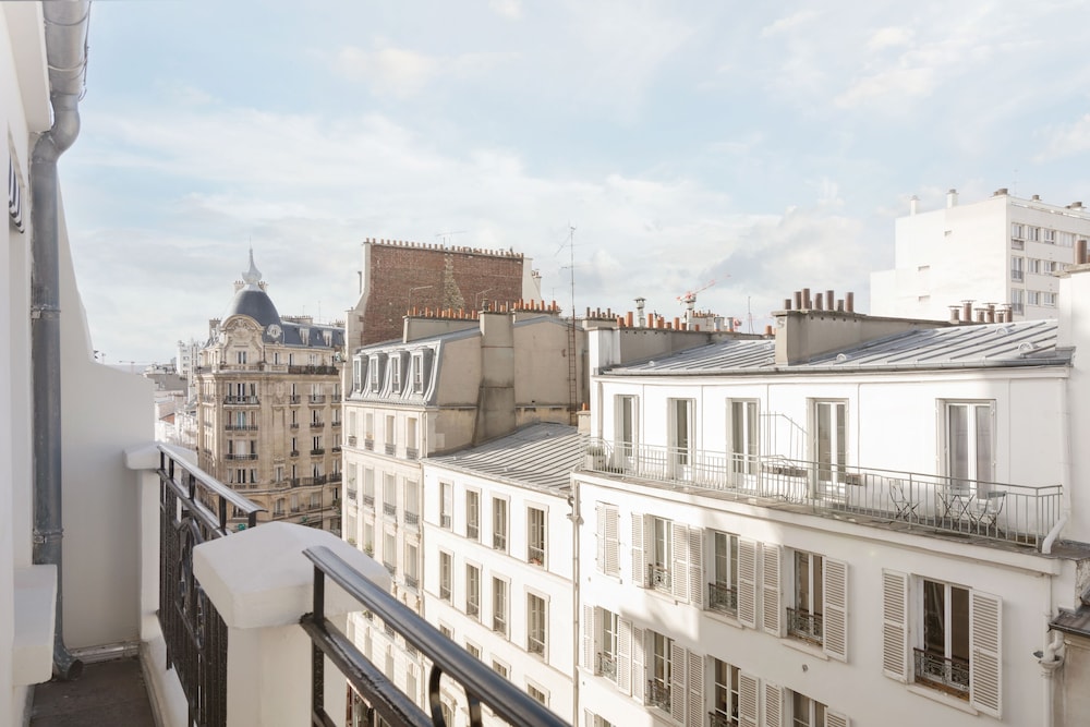 Standard Double Room, Balcony, City View photo 3
