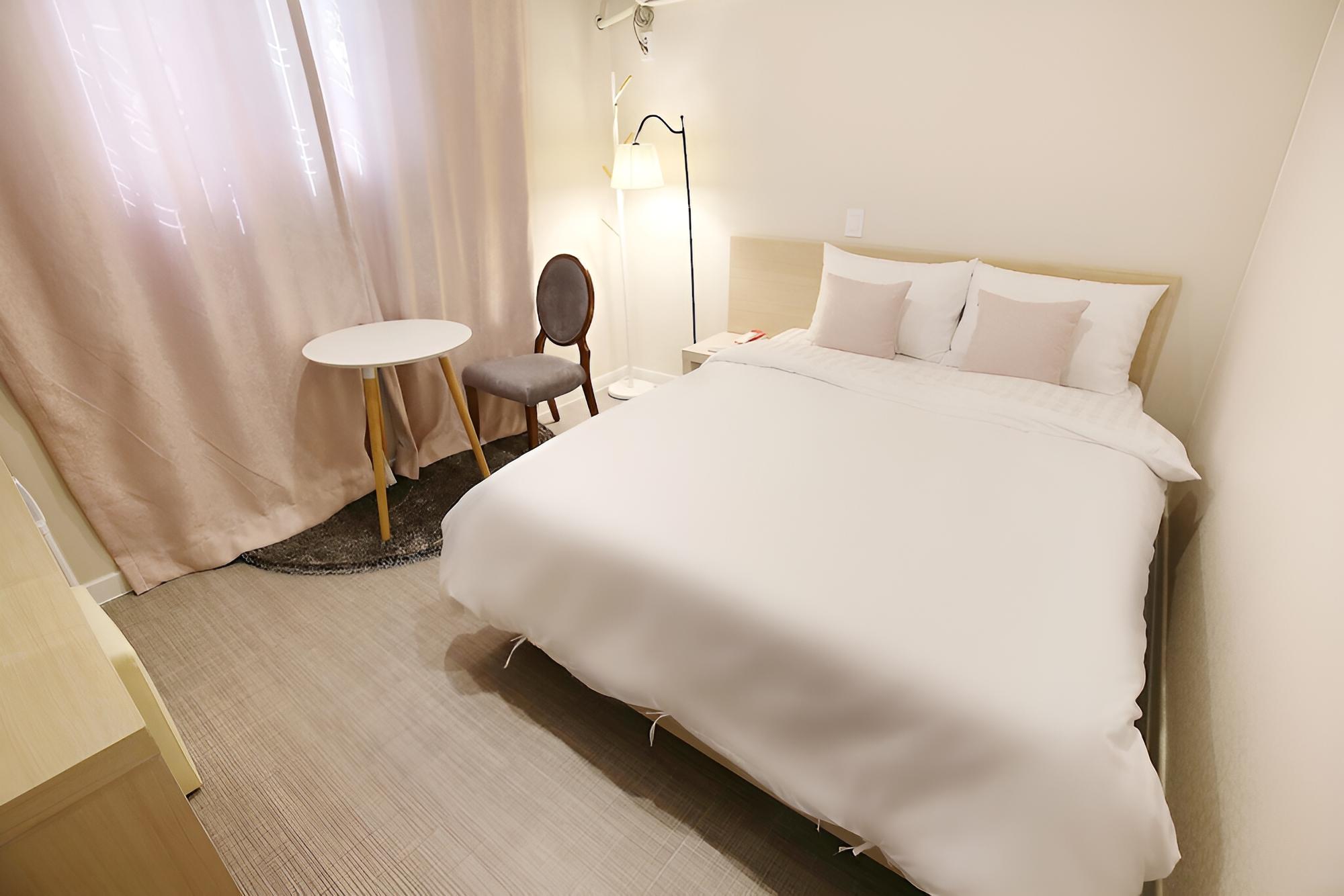 Room (Standard Room) - Photo 3