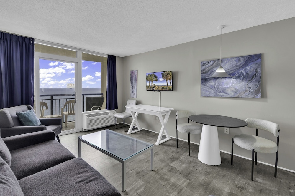 Premier Condo, 1 Bedroom, Balcony, Ocean View
