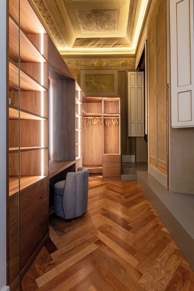 Executive Suite, 2 Bedrooms - Photo 4