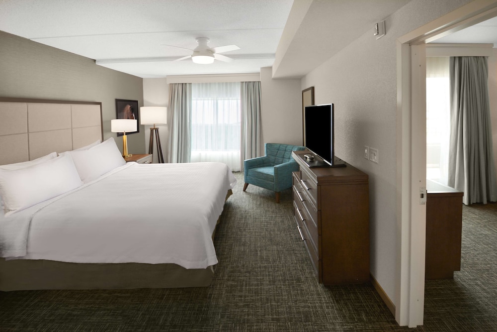 Room, 2 Bedrooms, Accessible, Balcony (Hearing) photo 3