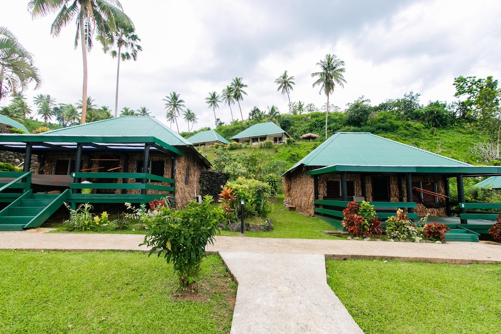 Deluxe Seaside Bure (children 2 Years Above)