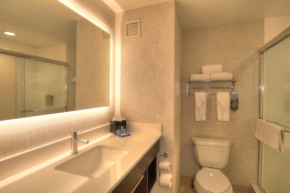Suite, 1 King Bed (Additional Living Area) - Photo 7