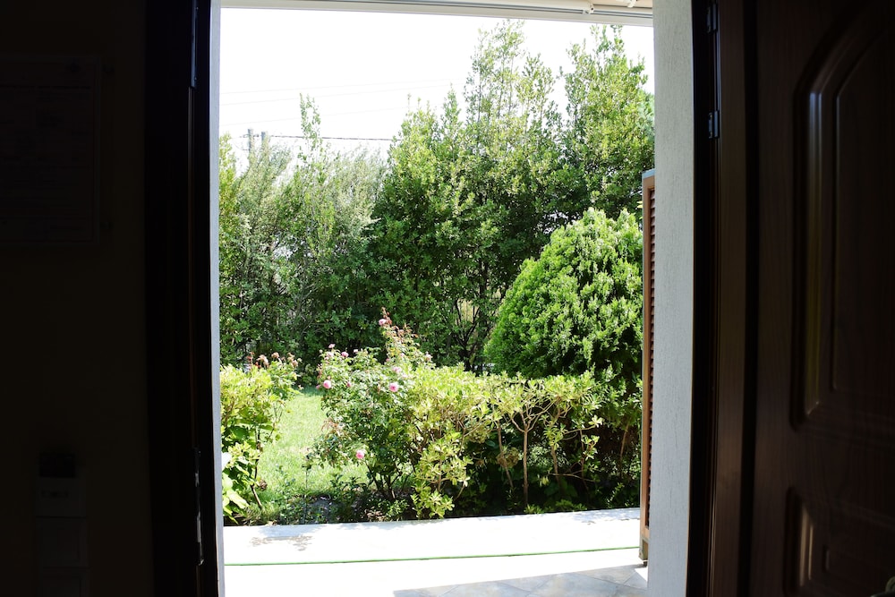 Family Studio, Multiple Beds, Smoking