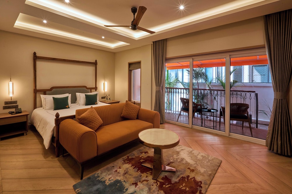 Suite, Balcony