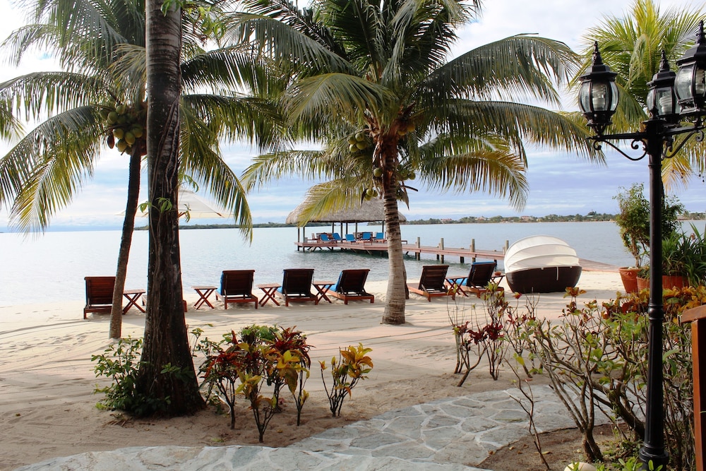 Honeymoon Villa, 1 King Bed, Oceanfront