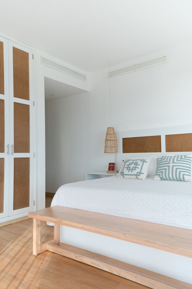 Deluxe Studio Suite, Ocean View photo 3