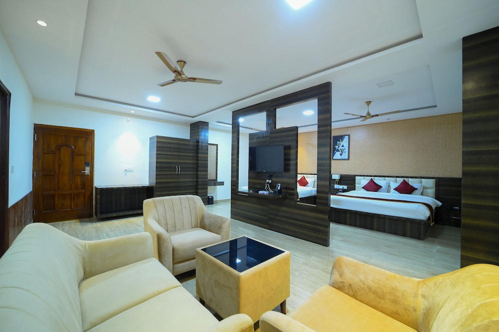 Executive Double Room, 1 King Bed, Non Smoking photo 3