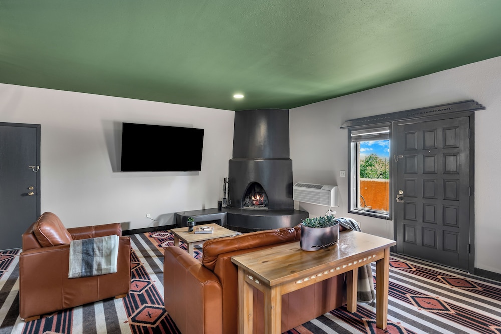 Suite, 1 King Bed (Opuntia King Kiva Suite) - Photo 4