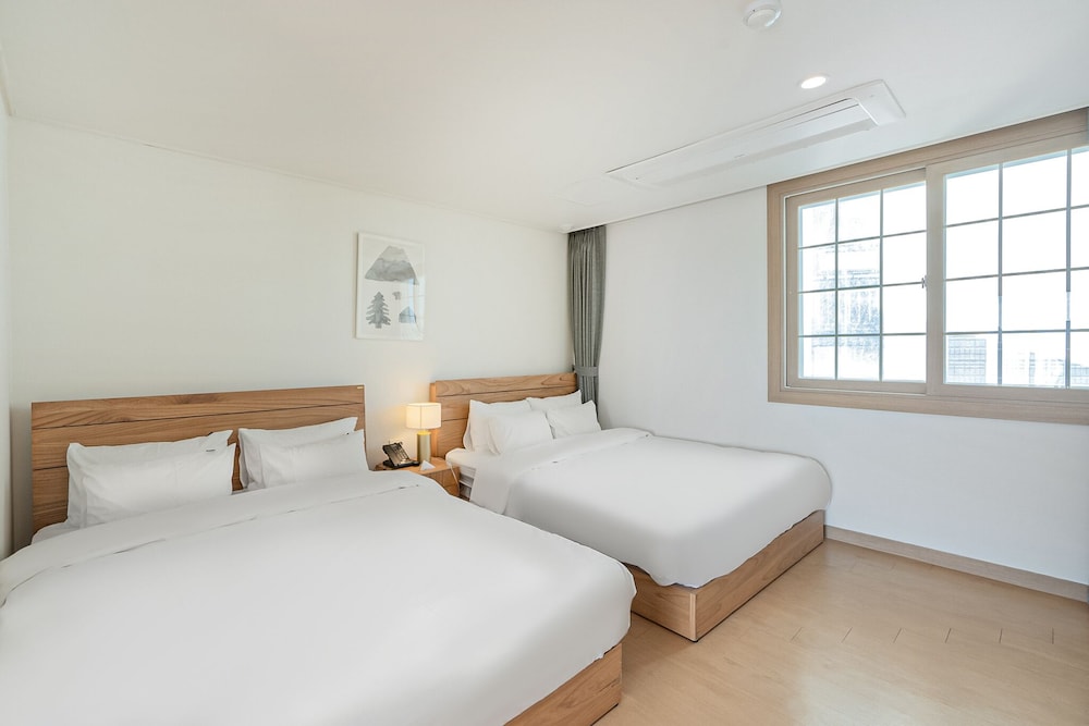 heyy, Suite, Ocean View - Photo 10
