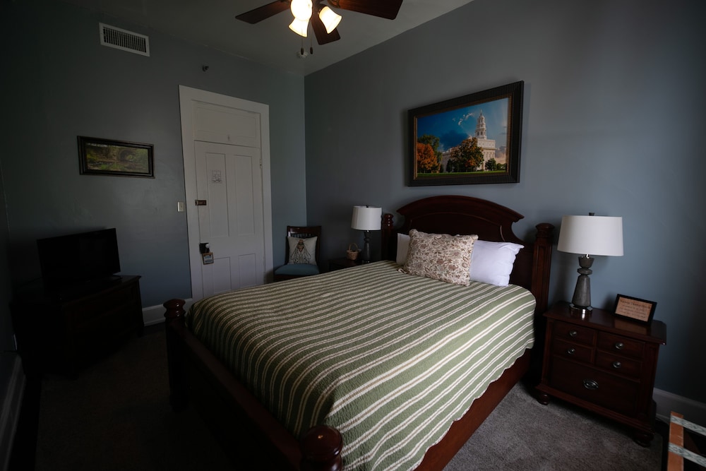 Standard Room (Historic Building, No Elevator) photo 3